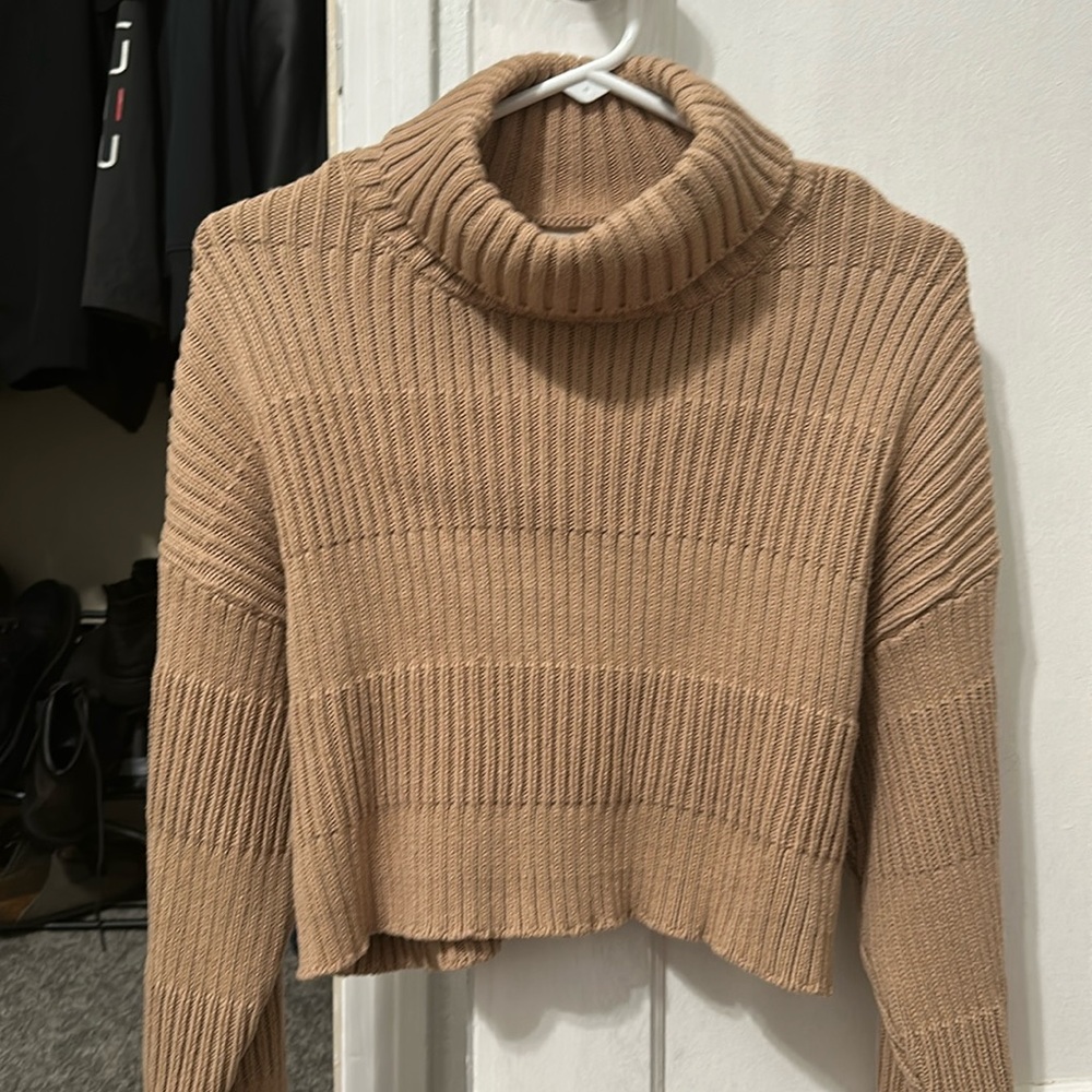 Knitted cropped Long sleeve thick material